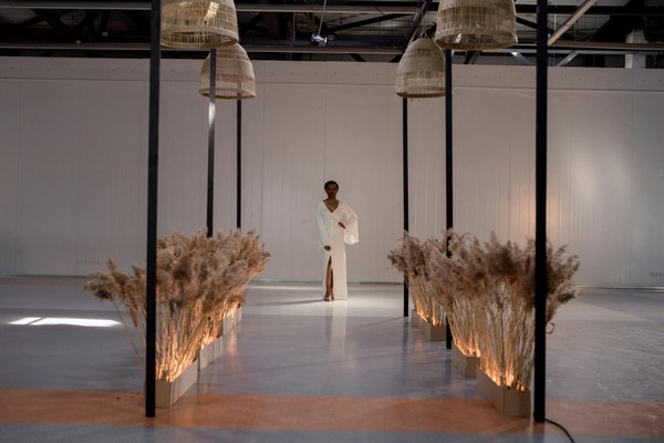 Comment choisir le bon type de pinceau pour un maquillage précis et uniforme?